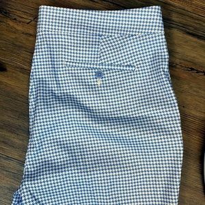 Greg Norman Collection White and Blue Bermuda Shorts Lightweight Tailored Design